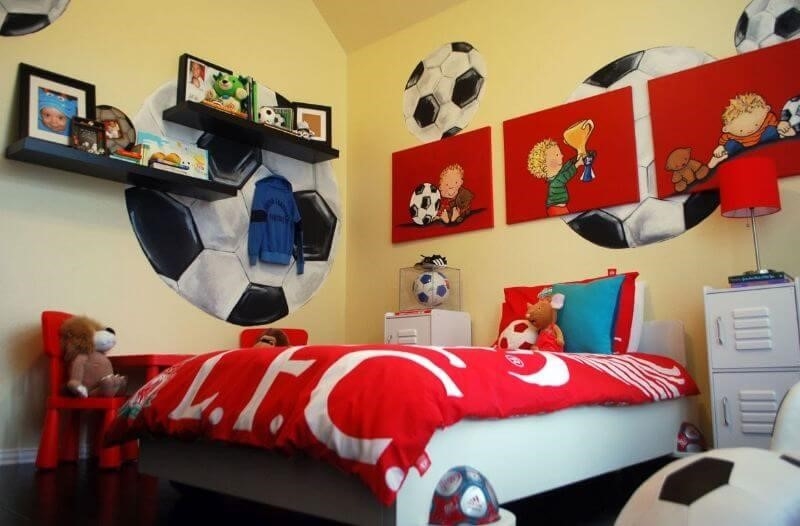 Phòng ngủ của bé yêu thích bóng đá được thiết kế đặc biệt.