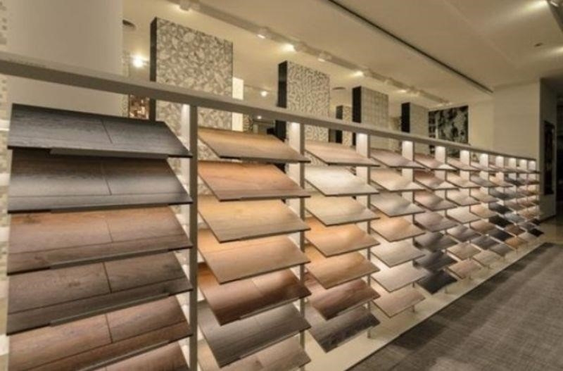 Showroom gạch ốp lát được thiết kế theo phong cách công nghiệp.