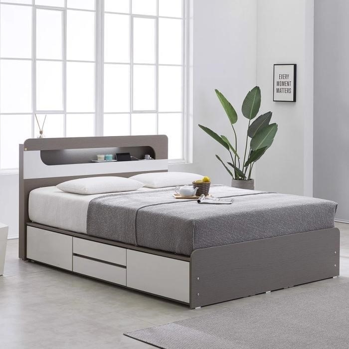 Một chiếc giường ngủ đẹp sẽ phù hợp và thoải mái cho người sử dụng.